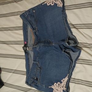 Jean shorts with crochet detail